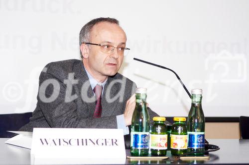 (c) fotodienst/Dan Carabas - Wien 14.05.08 - Hochdruck. Achtung Nebenwirkungen! - Foto: Univ. Prof. Dr. Bruno Watschinger