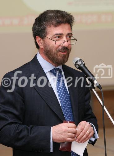 (C) fotodienst/Anna Rauchenberger - Wien, 09.05.2008 - Bundesministerium für europäische und internationale Angelegenheiten: Launch-Veranstaltung zu Alter Ego ? Europäischer Kunstwettbewerb für Jugendliche. FOTO: Arnaldo Dante Marianacci (Direktor des Italienischen Kulturinstitutes in Wien und Vize-Päsident von EUNIC Wien, Vereinigung der nationalen Kulturinstitute in der EU in Wien)