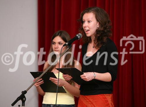 (C) fotodienst/Anna Rauchenberger - Wien, 09.05.2008 - Bundesministerium für europäische und internationale Angelegenheiten: Launch-Veranstaltung zu Alter Ego ? Europäischer Kunstwettbewerb für Jugendliche. FOTO: Beitrag von Schülern als Vertreter verschiedener Wiener Schulen, in denen europäische Sprachen unterrichtet werden 