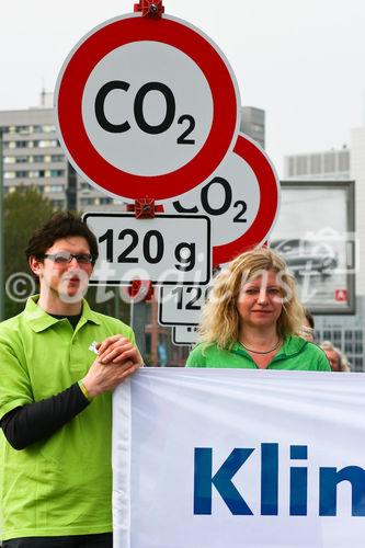 Der Verkehrsclub Deutschland rief zur Aktion für mehr Klimaschutz im Verkehr auf. Als Aktionsort wurde ein Parkplatz des Mühlendamms ausgewählt. (C)Fotodienst/Jan-Paul Kupser