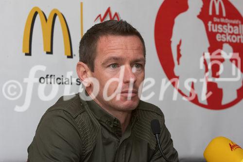 McDonalds Escorte Bundesländer Tour zur Euro 2008 mit Martin Hiden in McDonalds Filale Klagenfurt
Bild: Martin Hiden
Foto: Johannes Puch / Fotodienst
