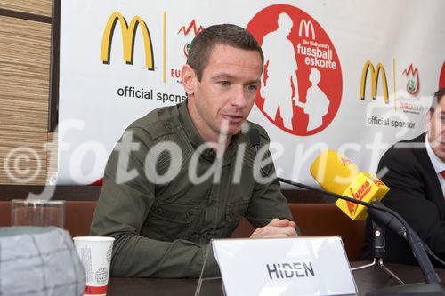 McDonalds Escorte Bundesländer Tour zur Euro 2008 mit Martin Hiden in McDonalds Filale Klagenfurt
Bild: Hiden

Foto: Johannes Puch / Fotodienst
