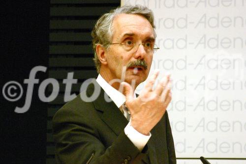 Panel II: Hartmut Schauerte, MdB (Parlamentarischer Staatssekretär, Bundesministerium für Wirtschaft und Technologie). (C)Fotodienst/Markus Mirschel