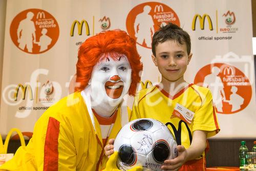 McDonald’s, offizieller Sponsor der Uefa Euro 2008 stellte die Kinder der McDonald’s 