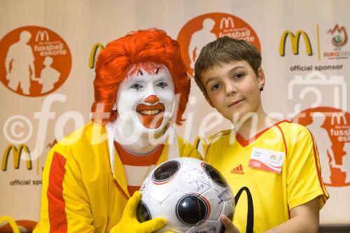 McDonald’s, offizieller Sponsor der Uefa Euro 2008 stellte die Kinder der McDonald’s 