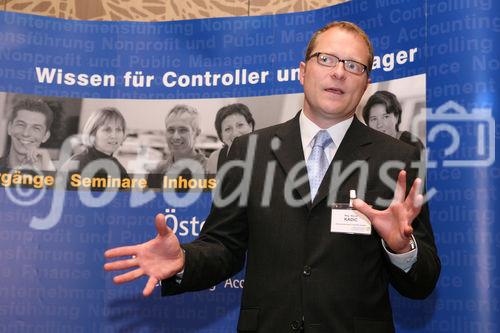 (C) fotodienst/Anna Rauchenberger - Wien, 22.4.2008 - Das Österreichisches Controller Institut konnte wieder zahlreichen Absolventen die Controller-Diplome in feierlichem Rahmen überreichen. FOTO: Bernd Kadic, Geschäftsführer des ÖCI