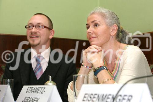 (C) fotodienst/Anna Rauchenberger - Wien, 22.4.2008 - Die 1. Jahrestagung der Österreichischen Gesellschaft für geschlechtsspezifische Medizin (ÖGGSM), die von 25. bis 26. April 2008 im Casino Baden stattfindet, präsentiert aktuelle Erkenntnisse, präventive Maßnahmen sowie therapeutische Möglichkeiten aus dem Bereich der geschlechtsspezifischen Medizin. FOTO v.l.: Michael Leitner, Public Health PR, Univ.-Prof. Dr.in Jeanette Strametz-Juranek, 1. Vorsitzende der Österreichischen Gesellschaft für geschlechtsspezifische Medizin, Fachärztin für Innere Medizin und Kardiologie, Abteilung für Kardiologie, Medizinische Universität Wien