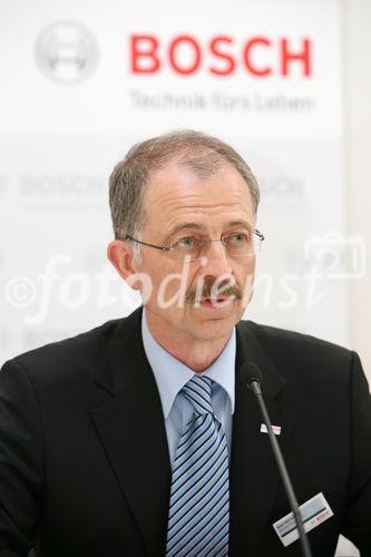 (C) fotodienst/Anna Rauchenberger - Wien, 17.4.2008 - Bosch Österreich ist weiterhin auf Wachstumskurs, Bosch Thermotechnik ist mit den Marken Buderus und Junkers erfolgreich, Bosch Rexroth ist gut unterwegs. FOTO: Dr. Karl Strobel (Alleinvorstand der Robert Bosch AG und Repräsentant der Bosch-Gruppe in Österreich)