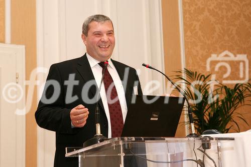 (C) fotodienst/Anna Rauchenberger - Wien, 10.4.2008 - CIS - Certification Information Security veranstaltet das 4. Informations-Security Symposium zum Thema 'Informationssicherheit schafft Vertrauen: IT Managemet mit ISO-Normen'. FOTO: Erich Scheiber (Geschäftsführer CIS)