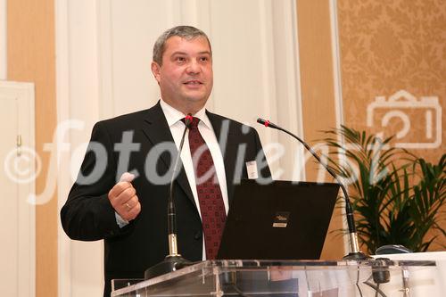 (C) fotodienst/Anna Rauchenberger - Wien, 10.4.2008 - CIS - Certification Information Security veranstaltet das 4. Informations-Security Symposium zum Thema 'Informationssicherheit schafft Vertrauen: IT Managemet mit ISO-Normen'. FOTO: Erich Scheiber (Geschäftsführer CIS)