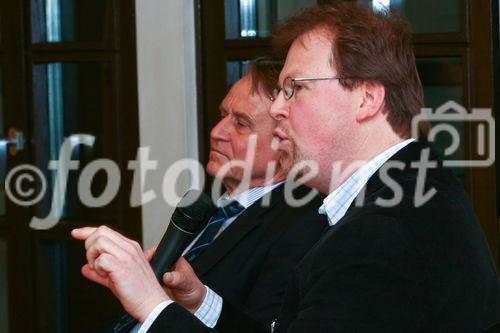 Hans-Ulrich Klose, MdB
(Vice Chairman of the Committee on Foreign Affairs of the German Bundestag; Chairman of the German-American Parliamentary Group);  Dr. Thomas Greven
(Lecturer, Freie Universität Berlin, International Summer and Winter University - FUBiS Senior Research Fellow, German Institute for International Relations Berlin). (C)Fotodienst/Jan-Paul Kupser