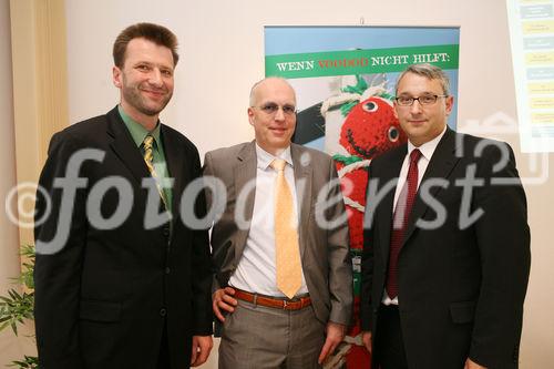 (C) fotodienst/Anna Rauchenberger - Wien 07.04.2008 - HDI bringt Bewegung in Österreichs Versicherungslandschaft. FOTO v.l.: Günther Weiß (Vorstandsvorsitzender der HDI Hannover Versicherung AG, Wien), Jens Wohlthat (Aufsichtsratvorsitzender der HDI Hannover Versicherung AG, Wien, Vorstand der HDI-Gerling Industrie Versicherung AG, Hannover und  der HDI-Gerling International Holding AG, Hannover), Ing. Thomas Lackner (Vorstand der HDI Hannover Versicherung AG, Wien)
