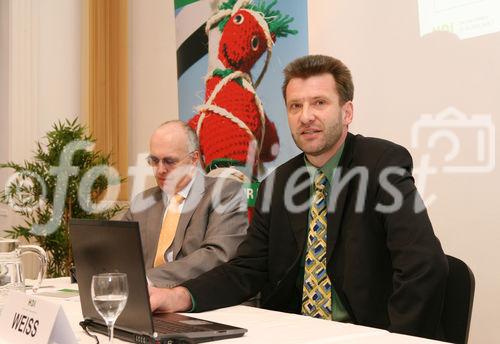 (C) fotodienst/Anna Rauchenberger - Wien 07.04.2008 - HDI bringt Bewegung in Österreichs Versicherungslandschaft. FOTO v.l.: Jens Wohlthat (Aufsichtsratvorsitzender der HDI Hannover Versicherung AG, Wien, Vorstand der HDI-Gerling Industrie Versicherung AG, Hannover und  der HDI-Gerling International Holding AG, Hannover), Günther Weiß (Vorstandsvorsitzender der HDI Hannover Versicherung AG, Wien)