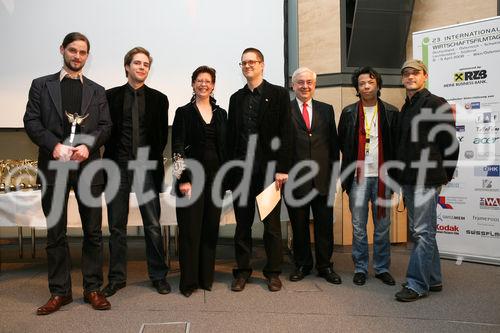 (C) fotodienst/Anna Rauchenberger - Wien, 9.4.2008 - 23.Internationale Wirtschaftsfilmtage: 64 Spitzen-Produktionen des Wirtschaftsfilms aus Österreich, Deutschland, der Schweiz, Liechtenstein und Südtirol im Ringen um den 'Grand Prix Victoria' als bester Wirtschaftsfilm. FOTO: Gen.Dir.Dr. Walter Rothensteiner (RZB, 3.v.r), Staatssekretärin im BMWA Christine Marek (3.v.l), Christian Raberger, Simon Baumgartner, Stefan Wolner, Ulrich Schackl