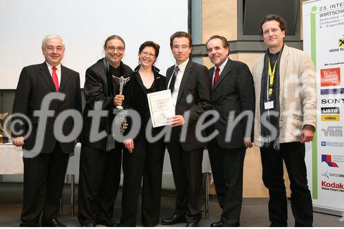 (C) fotodienst/Anna Rauchenberger - Wien, 9.4.2008 - 23.Internationale Wirtschaftsfilmtage: 64 Spitzen-Produktionen des Wirtschaftsfilms aus Österreich, Deutschland, der Schweiz, Liechtenstein und Südtirol im Ringen um den 'Grand Prix Victoria' als bester Wirtschaftsfilm. FOTO: Gen.Dir.Dr. Walter Rothensteiner (RZB, li), Staatssekretärin im BMWA Christine Marek (Mitte), Dr. Johannes Kopf (Vorstand AMS), Dr. Michael Walter (WIFI), Rudi Dolezal, Thomas Bogensberger