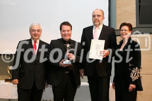 (C) fotodienst/Anna Rauchenberger - Wien, 9.4.2008 - 23.Internationale Wirtschaftsfilmtage: 64 Spitzen-Produktionen des Wirtschaftsfilms aus Österreich, Deutschland, der Schweiz, Liechtenstein und Südtirol im Ringen um den 'Grand Prix Victoria' als bester Wirtschaftsfilm. FOTO: Gen.Dir.Dr. Walter Rothensteiner (RZB, li), Staatssekretärin im BMWA Christine Marek (re), Harald Steinkamp (Geschäftsführer Inside,) Joachim Behringer (Allianz Stuttgart)