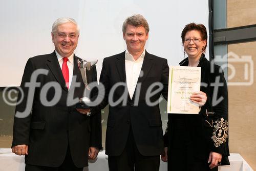 (C) fotodienst/Anna Rauchenberger - Wien, 9.4.2008 - 23.Internationale Wirtschaftsfilmtage: 64 Spitzen-Produktionen des Wirtschaftsfilms aus Österreich, Deutschland, der Schweiz, Liechtenstein und Südtirol im Ringen um den 'Grand Prix Victoria' als bester Wirtschaftsfilm. FOTO: Gen.Dir.Dr. Walter Rothensteiner (RZB, li), Staatssekretärin im BMWA Christine Marek (re), Klaus Erich Küster, 
