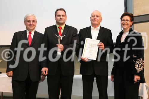 (C) fotodienst/Anna Rauchenberger - Wien, 9.4.2008 - 23.Internationale Wirtschaftsfilmtage: 64 Spitzen-Produktionen des Wirtschaftsfilms aus Österreich, Deutschland, der Schweiz, Liechtenstein und Südtirol im Ringen um den 'Grand Prix Victoria' als bester Wirtschaftsfilm. FOTO: Gen.Dir.Dr. Walter Rothensteiner (RZB, li), Staatssekretärin im BMWA Christine Marek (re), Ing. Franz Stanzl (Geschäftsführer STV Media), Rudolf Schirmbrand (Regisseur)