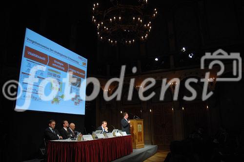 Am 1. April luden BILLA und der führende österreichische Strategie,-und Controllingberater Contrast Management-Consulting zu einem Management-Cercle ins Palais Ferstel ein.
Foto v.li.na re: Univ.-Doz.Dr.Werner H.Hoffmann (Vorsitzender der Geschäftsführung, Contrast Management-Consulting); Mag.Josef Siess (Vorstandsdirektor, BILLA AG); Mag. Volker Hornsteiner (Vorstandssprecher, BILLA AG); Mag.Thomas Plötzeneder  (Gehrer-Plötzeneder Managing Partner DDWS - Corporate Advisors); Mag.Martin Unger (Leiter Strategieberatung, Geschäftsführender Partner, Contrast Management Consulting)
©fotodienst/Nadine Bargad