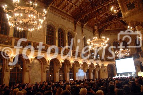 Am 1. April luden BILLA und der führende österreichische Strategie,-und Controllingberater Contrast Management-Consulting zu einem Management-Cercle ins Palais Ferstel ein.
©fotodienst/Nadine Bargad