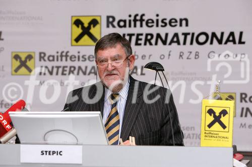 (C) fotodienst/Anna Rauchenberger - Wien 27.03.2008  - Raiffeisen International: Starkes Kundengeschäft ist Basis für ein erneutes Rekordergebnis. FOTO: Herbert Stepic (CEO Raiffeisen International)