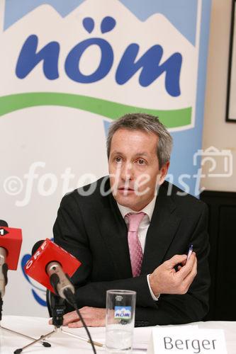 (C) fotodienst/Anna Rauchenberger - Wien 19.03.2008  - NÖM übernimmt Milchgeschäft von Mona, Mona steigt auf die rein pflanzliche Produktion von Sojaprodukten um. FOTO: Mag. Alfred Berger (Vorstandssprecher, NÖM AG)