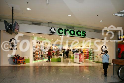 (C) fotodienst/Anna Rauchenberger - Wien 14.03.2008  - CROCS eröffnet eine neue Filiale in der Shopping City Süd in Vösendorf. 