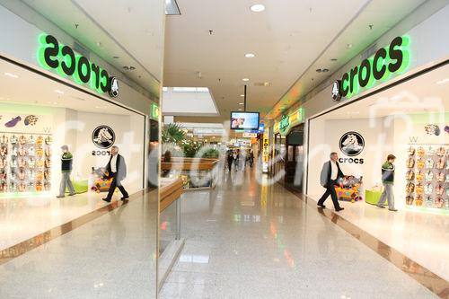 (C) fotodienst/Anna Rauchenberger - Wien 14.03.2008  - CROCS eröffnet eine neue Filiale in der Shopping City Süd in Vösendorf. 