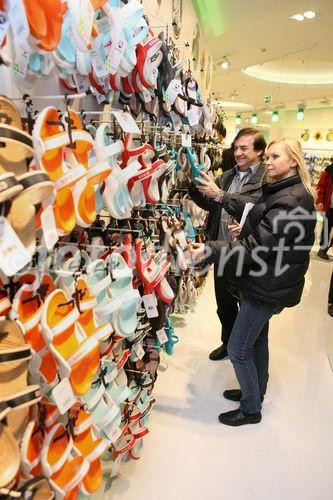 (C) fotodienst/Anna Rauchenberger - Wien 14.03.2008  - CROCS eröffnet eine neue Filiale in der Shopping City Süd in Vösendorf. 