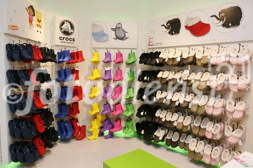 (C) fotodienst/Anna Rauchenberger - Wien 14.03.2008  - CROCS eröffnet eine neue Filiale in der Shopping City Süd in Vösendorf. 
