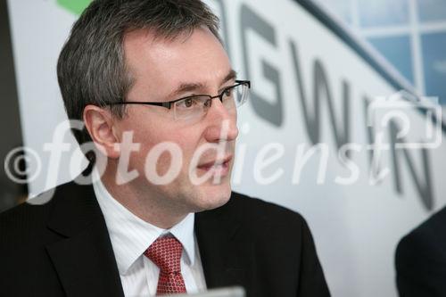 (C) fotodienst/Anna Rauchenberger - Wien 13.03.2008  - Der Thiel Logistik Konzern konnte das Geschäftsjahr 2007 erfolgreich abschließen. Neu ist die gemeinsame Marke: Aus Thil Logistik wird Logwin. FOTO: Dr. Antonius Wagner (CFO Thiel Logistic AG).