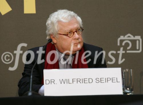 (C) fotodienst/Anna Rauchenberger - Wien 07.03.2008  - Weltpremiere für die Ausstellung 'Tutanchamun und die Welt der Pharaonen' im Museum für Völkerkunde. FOTO: Dr. Wilfied Seipel (Generaldirektor des Kunsthistorischen Museums mit Museum für Völkerunde und Österreichischem Theatermuseum (KHM)