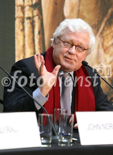 (C) fotodienst/Anna Rauchenberger - Wien 07.03.2008  - Weltpremiere für die Ausstellung 'Tutanchamun und die Welt der Pharaonen' im Museum für Völkerkunde. FOTO: Dr. Wilfied Seipel (Generaldirektor des Kunsthistorischen Museums mit Museum für Völkerunde und Österreichischem Theatermuseum (KHM)