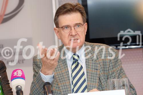 Pressegespräch der österr.Lungenunion. 
Prim.Univ.-Prof.Dr.Manfred Götz (Vorsitzender des Kommitees für klinische Allergologie der ÖGAI)
©fotodienst/Nadine Bargad