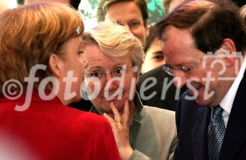 Der Besuch am diesjährigen Capgemini-Stand:
Bundeskanzlerin Angela Merkel (CDU); Annette Schavan (Bundesministerin für Bildung und Forschung, CDU). (C)Fotodienst/Markus Mirschel