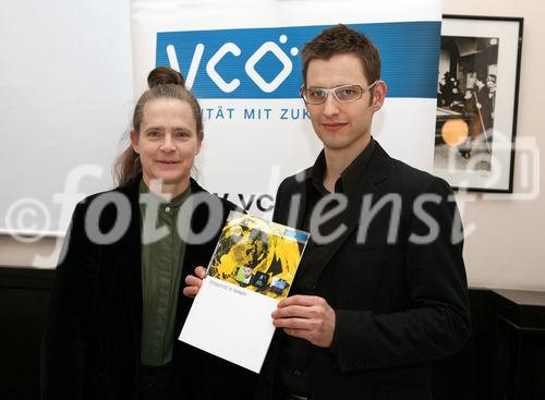 (C) fotodienst/Anna Rauchenberger - Wien 03.03.2008  - VCÖ - Klimaschutz im Verkehr - Potenziale und Chancen. FOTO v.l.: Univ. Prof. Dr. Helga Kromp-Kolb, DI Martin Blum (VCÖ-Experte)