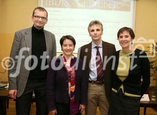 (C) fotodienst/Anna Rauchenberger - Wien 20.02.2008  - Chronisch entzündliche Darmerkrankungen (CED): Ohne frühzeitige Diagnose keine optimale Therapie. FOTO v.l.: Univ.-Prof. Dr. Walter Reinisch (Medizinische Universität Wien), Mag. Sonja Wehsely (Gesundheitsstadträtin), Univ.-Prof. DI Dr. Harald Vogelsang (Medizinische Universität Wien), Dr. Susanne Rabady (Vizepräsidentin der ÖGAM).