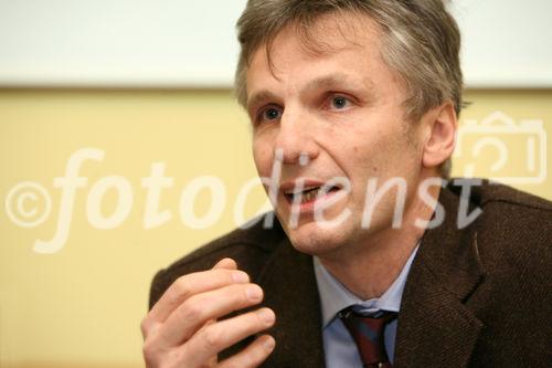 (C) fotodienst/Anna Rauchenberger - Wien 20.02.2008  - Chronisch entzündliche Darmerkrankungen (CED): Ohne frühzeitige Diagnose keine optimale Therapie. FOTO: Univ.-Prof. DI Dr. Harald Vogelsang (Medizinische Universität Wien)