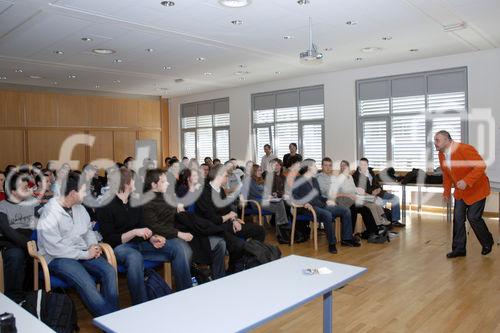 Das Pressetext Seminar - Erfolgsfaktoren für Präsenz in Medien und Öffentlichkeit.
Referent: Alois Gmeiner 
©fotodienst/Nadine Bargad