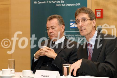 Fujitsu Siemens Computers mit exklusiven Produktneuheiten auf der ITnT 2008.Foto v.li: Bernd Bischoff (President und Chief Executive Officer); Wolfgang Horak (Managing Director, Fujitsu Siemens Österreich)©fotodienst/Nadine Bargad