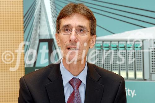 Fujitsu Siemens Computers mit exklusiven Produktneuheiten auf der ITnT 2008.Foto: Wolfgang Horak (Managing Director, Fujitsu Siemens Österreich)©fotodienst/Nadine Bargad