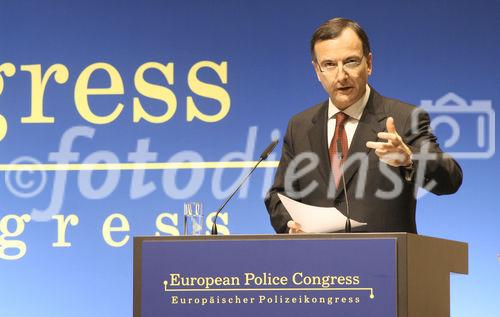 Konzepte der grenzüberschreitenden polizeilichen Zusammenarbeit. FOTO: Franco Frattini, Vizepräsident der Europäischen Kommission. (C) Fotodienst/Markus Mirschel