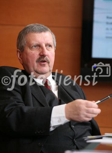 (C) fotodienst/Anna Rauchenberger - Wien 29.01.2008  - Sanochemia - Bilanzpressekonferenz. FOTO: Dir. Herbert Frantsits (Sanochemia, Vorstandssprecher / Vorstand für Finanzen und EDV)