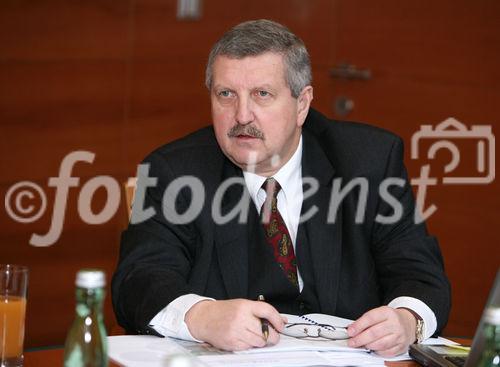 (C) fotodienst/Anna Rauchenberger - Wien 29.01.2008  - Sanochemia - Bilanzpressekonferenz. FOTO: Dir. Herbert Frantsits (Sanochemia, Vorstandssprecher / Vorstand für Finanzen und EDV)