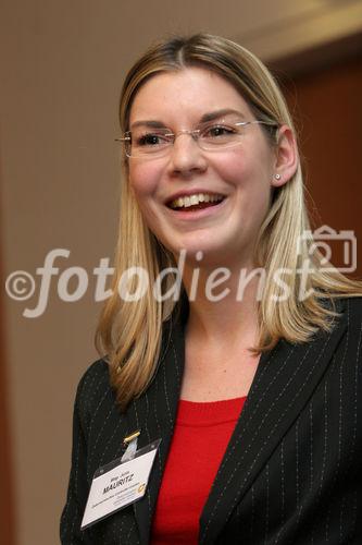 (C) Fotodienst/Anna Rauchenberger - 21.01.2008 - Wien - Das Österreichische Controller-Institut (ÖCI) informiert über Aus- und Weiterbildungsmöglichkeiten beim ÖCI, Beratung des Contrast Management Consultigs und F&E der Wirtschaftsuniversität Wien. FOTO: Mag. Julia Mauritz (Programmmanagerin, ÖCI)