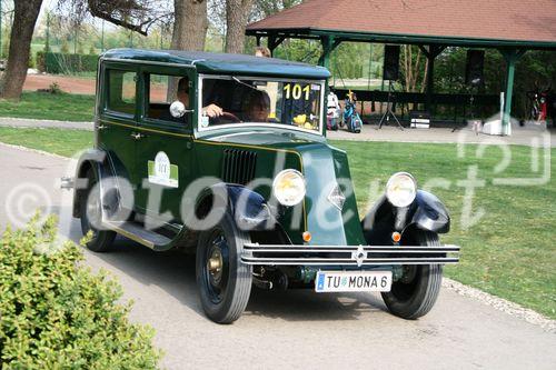 Die Fotos 1-83 zeigen die Ankunft der Teilnehmer beim Golfplatz in Atzgersbrugg, die Fotos 84-102 beim freiwilligen Fahren auf dem Wachau-Ring. Die Fotos 103-11 einen im Fahrerlager stehenden Audi Quattro S1 aus der Zeit der Gruppe-B-Monster