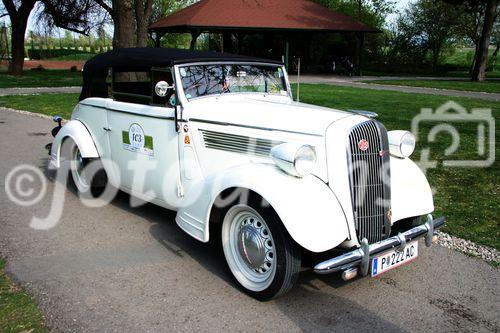 Die Fotos 1-83 zeigen die Ankunft der Teilnehmer beim Golfplatz in Atzgersbrugg, die Fotos 84-102 beim freiwilligen Fahren auf dem Wachau-Ring. Die Fotos 103-11 einen im Fahrerlager stehenden Audi Quattro S1 aus der Zeit der Gruppe-B-Monster