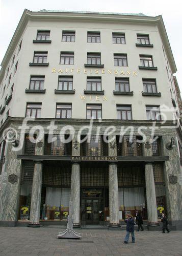 (C) fotodienst/Anna Rauchenberger - Wien 21.12.2006  - Ein Streifzug durch Wien. FOTO: Raiffeisen, Bank, Loos, Architektur.