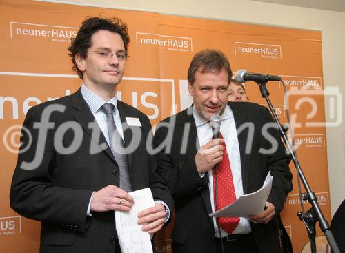 (C) Fotodienst/Anna Rauchenberger - 19.12.2007 - Wien - Der Verein neunerHAUS eröffnet das dritte Wohnhaus für obdachlose Menschen in Wien - Favoriten als Gemeinschaftsprojekt mit der Wohnbauvereinigung für Privatangestellte (WBV-GPA). FOTO v.l.: Mag. Markus Reiter (GF des Vereins neunerHAUS), Mag. Michael Gehbauer (GF der Wohnbauvereinigung für Privatangestellte).