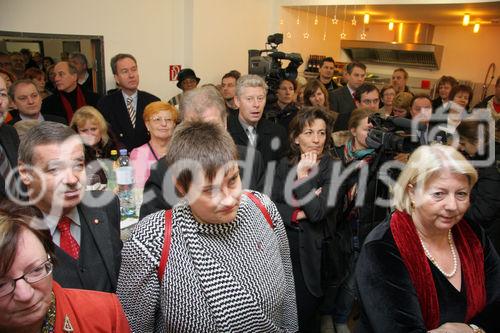 (C) Fotodienst/Anna Rauchenberger - 19.12.2007 - Wien - Der Verein neunerHAUS eröffnet das dritte Wohnhaus für obdachlose Menschen in Wien - Favoriten als Gemeinschaftsprojekt mit der Wohnbauvereinigung für Privatangestellte (WBV-GPA). FOTO: großes Medieninteresse